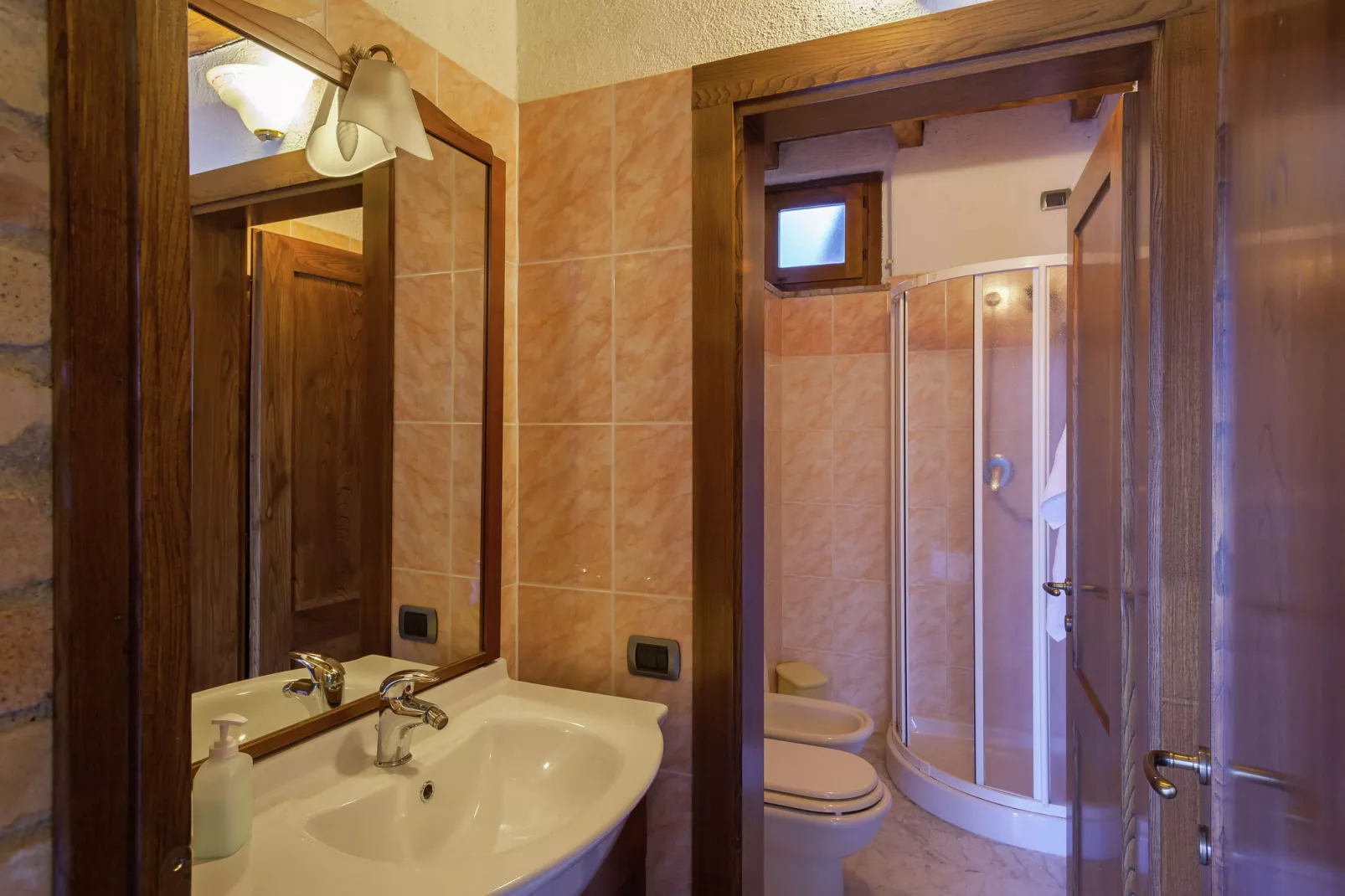 Agriturismo Valle Fiorita-Bathroom