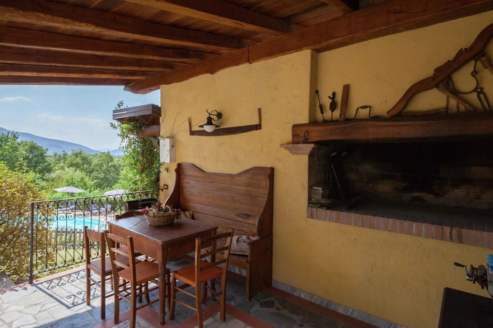 Agriturismo Valle Fiorita-Terrace balcony