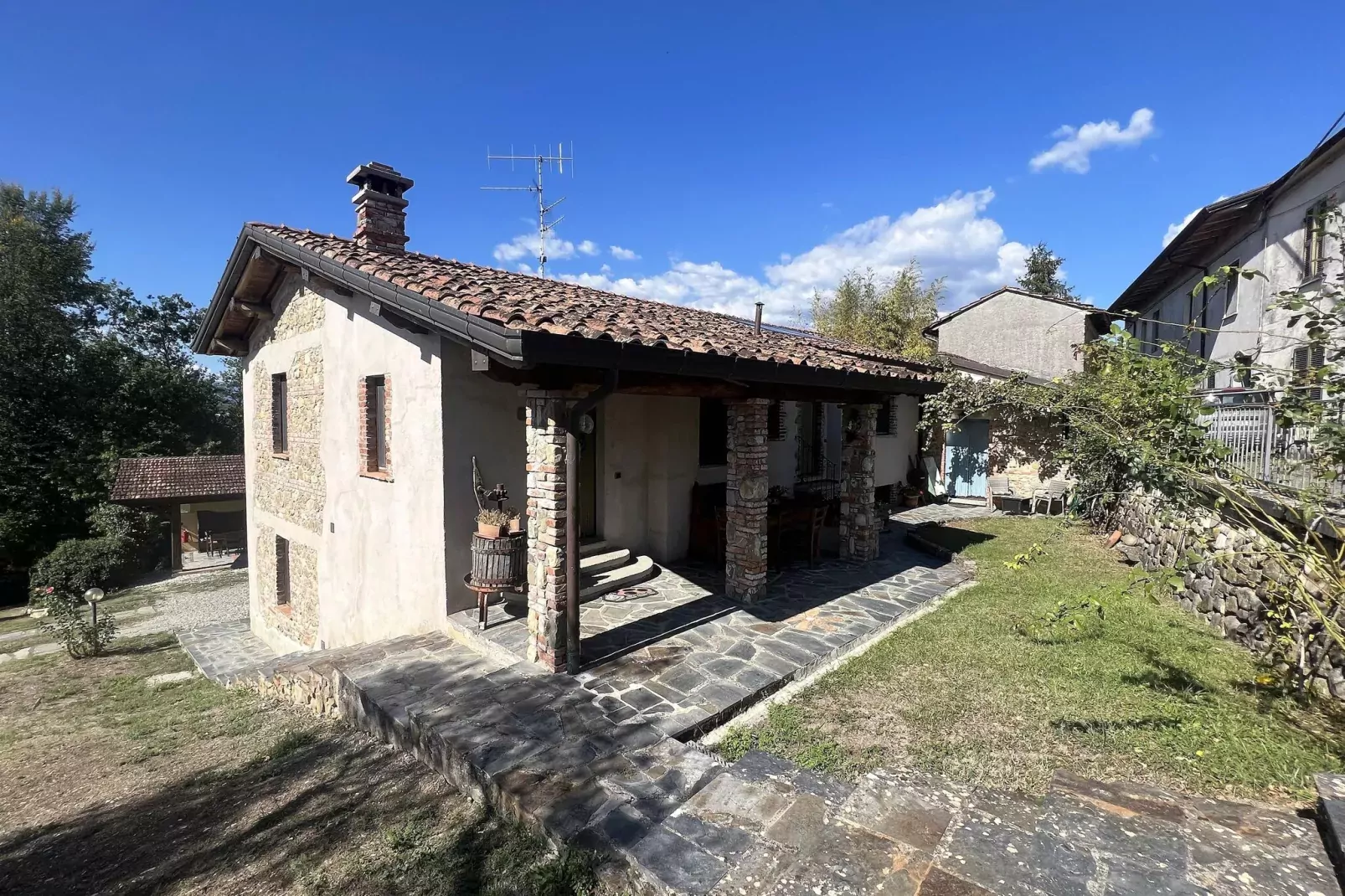 Agriturismo Valle Fiorita-Exterior summer