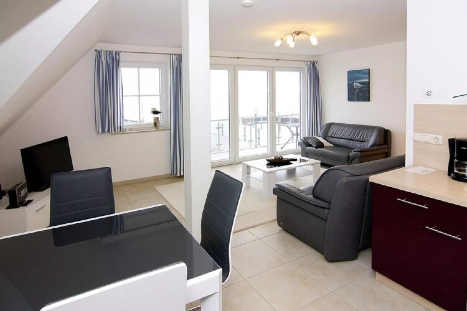 Ferienwohnung Seemöwe im Fährhaus Vieregge-Living room