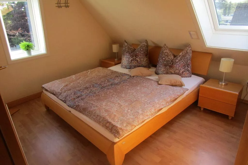 167653-Bedroom