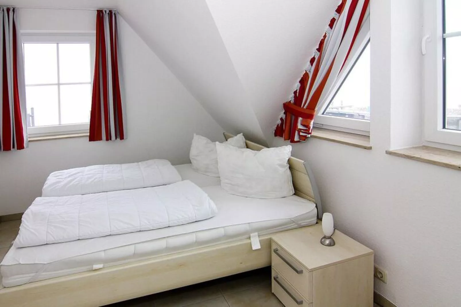 Ferienwohnung Seemöwe im Fährhaus Vieregge-Bedroom