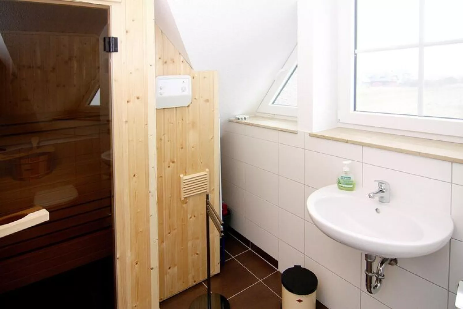 Ferienwohnung Seemöwe im Fährhaus Vieregge-Bathroom