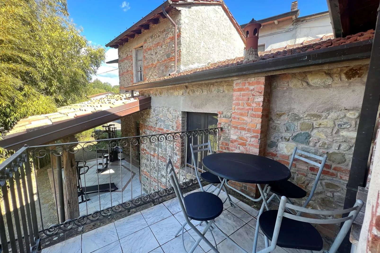Agriturismo Valle Fiorita-Terrace balcony