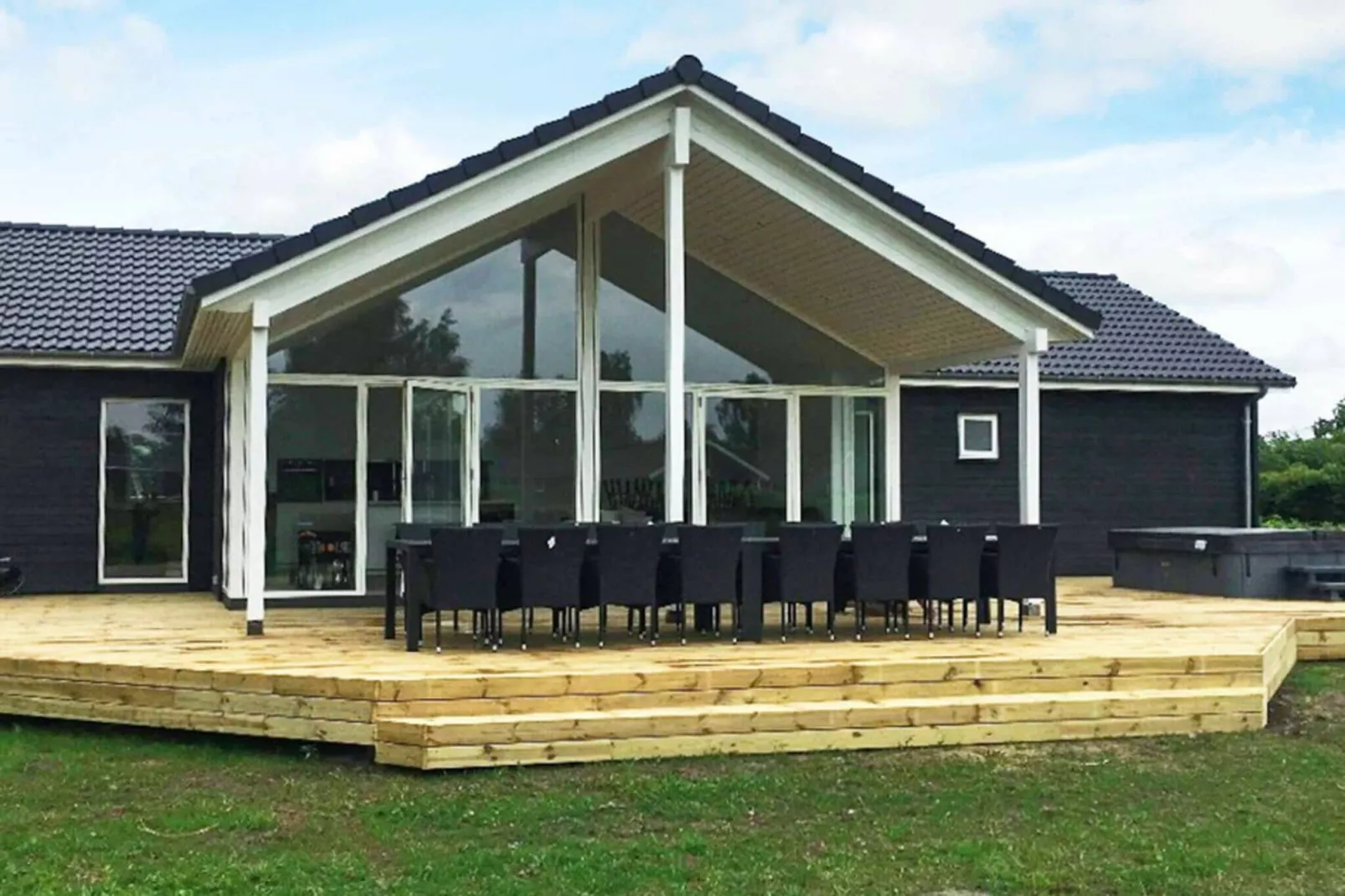 14 Personen Ferienhaus in Væggerløse