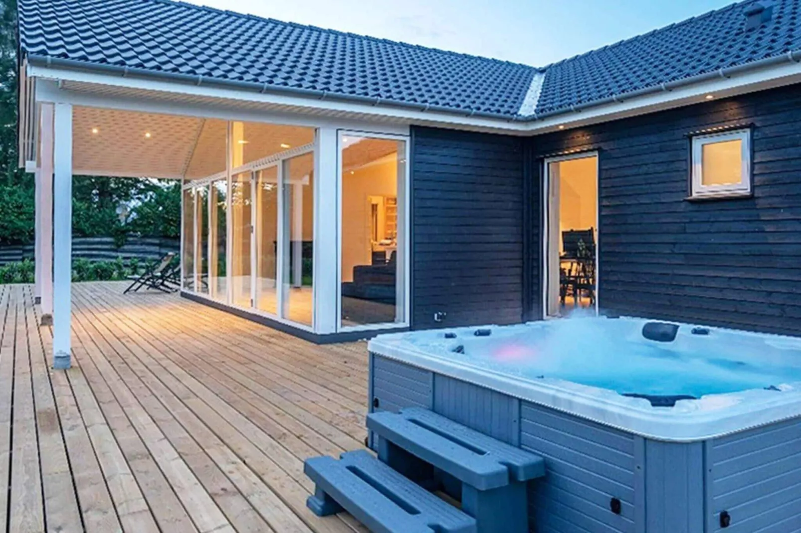 14 Personen Ferienhaus in Væggerløse-Wellnessbereich