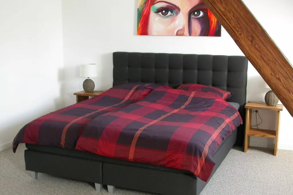 126372-Bedroom