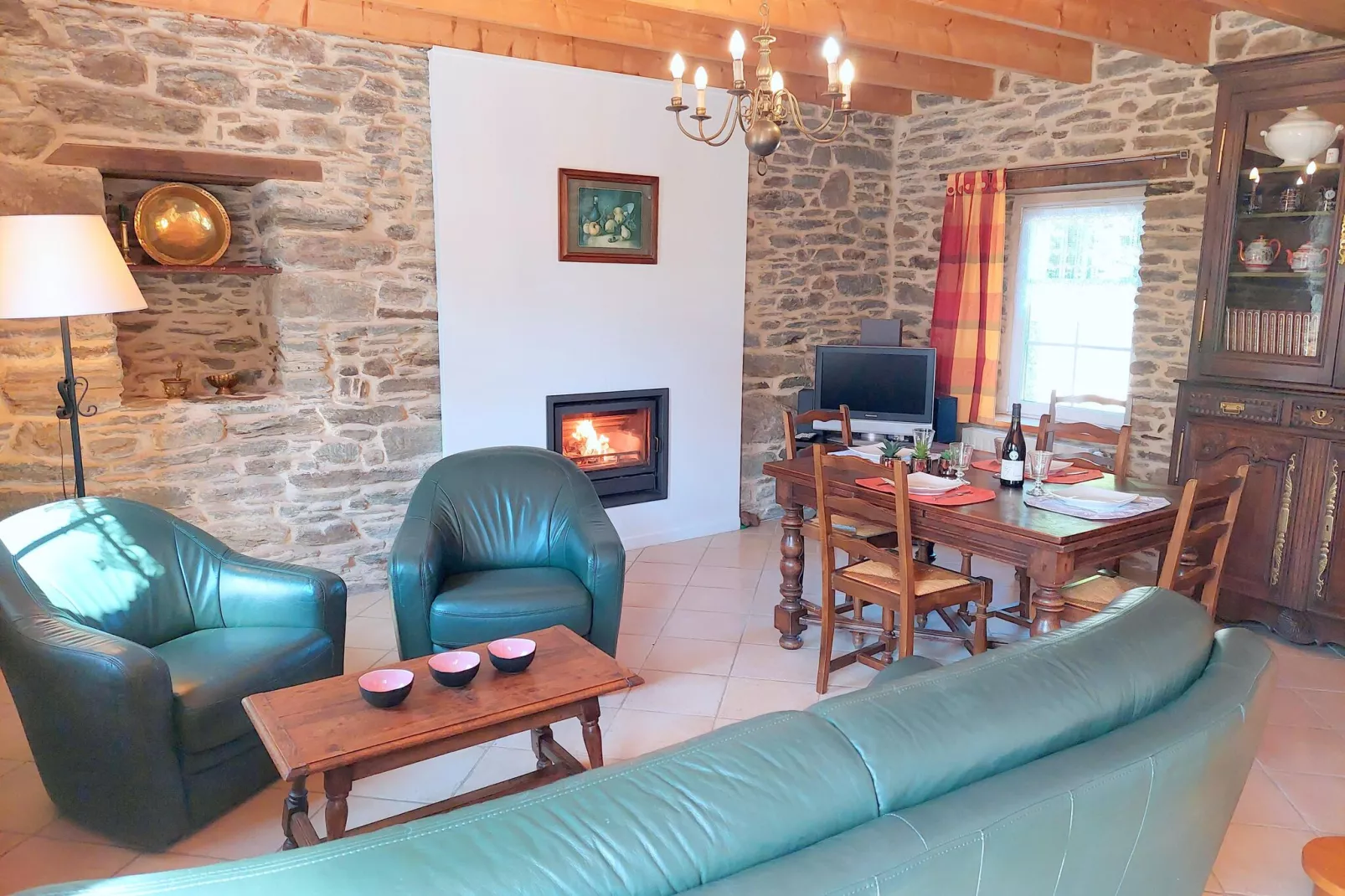 Steinhaus mit Kamin Plouénan-Living room