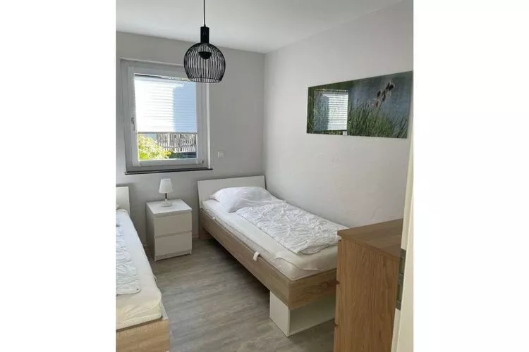 144329-Schlafzimmer