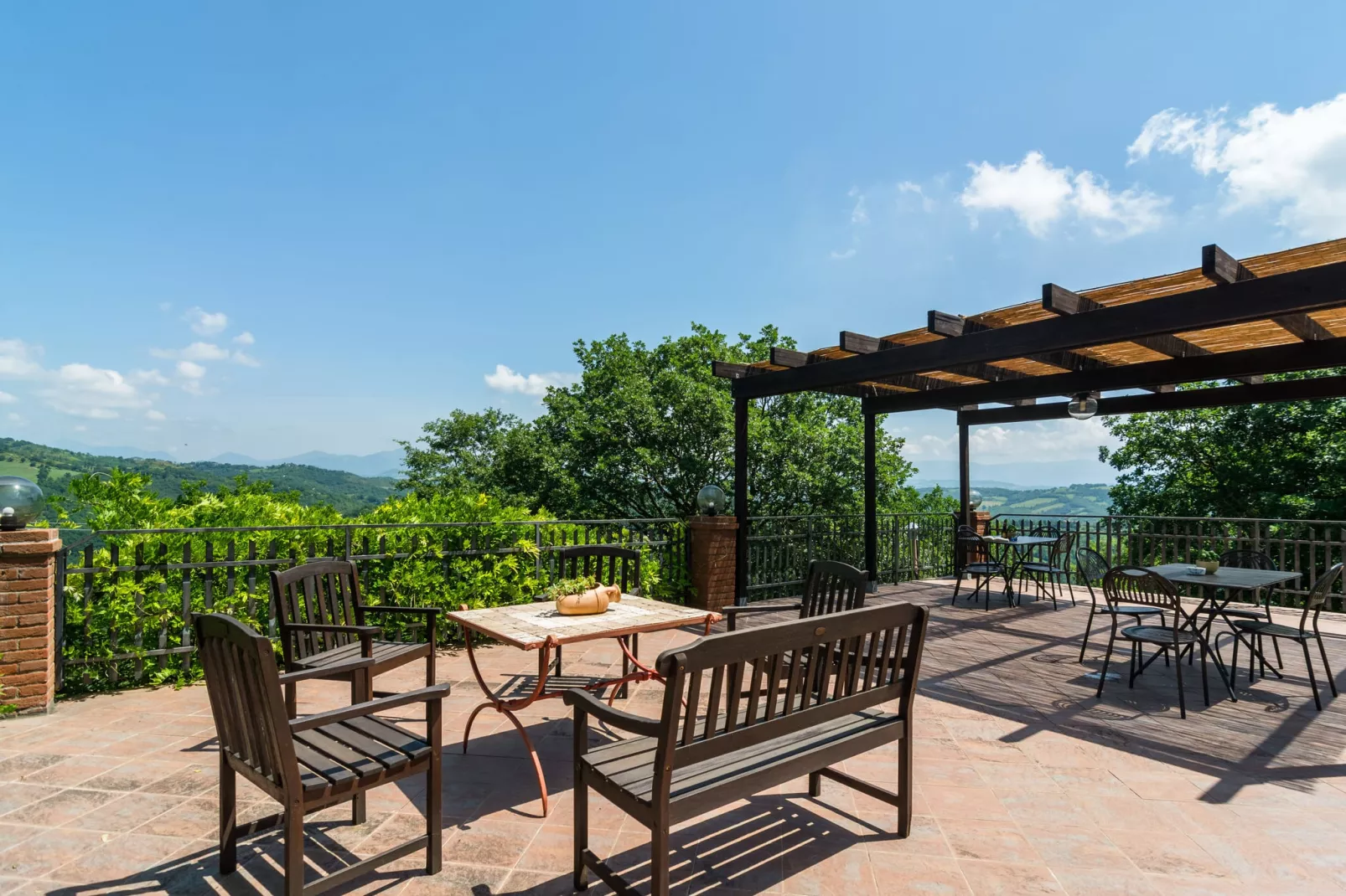 Azalea-Terrace balcony
