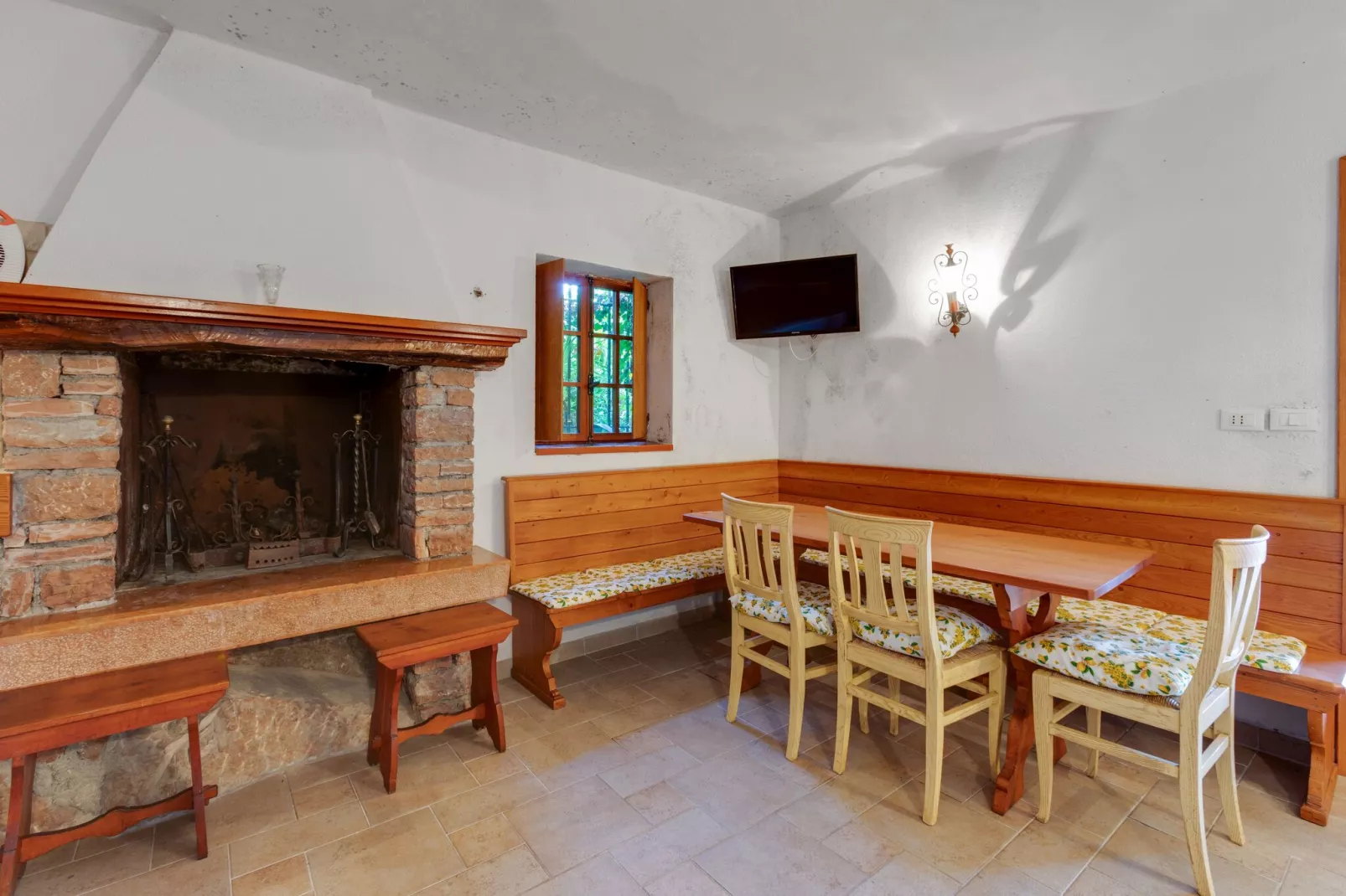 Villa Vista Garda-Salle à manger