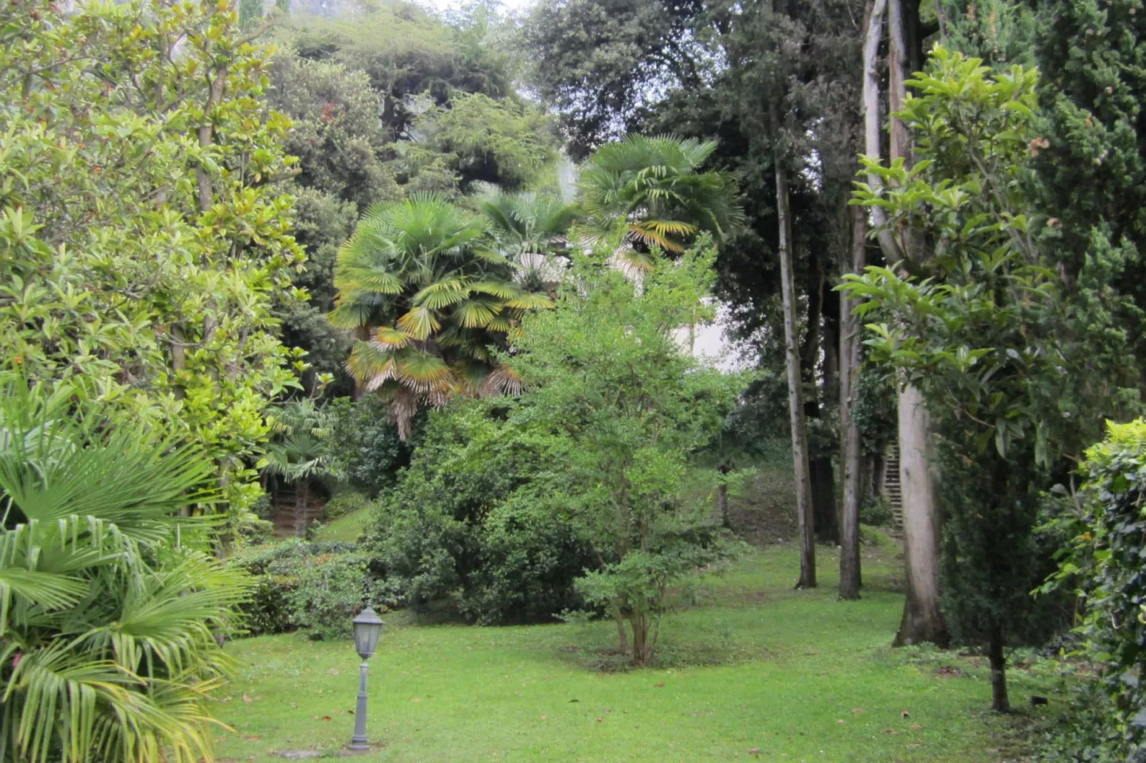 Villa Mary-Gardens summer