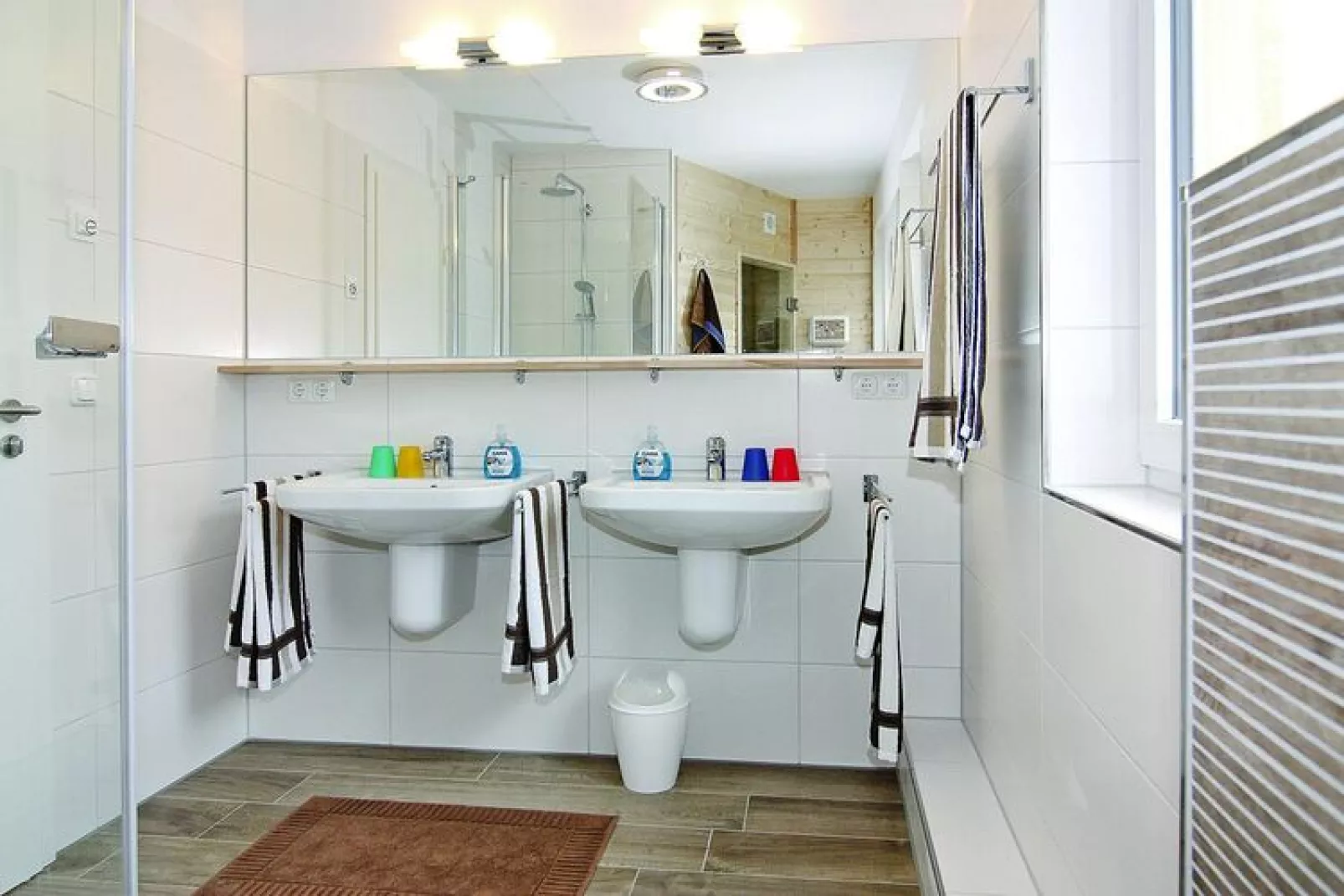 Doppelhaushälfte Lotte Vieregge-Bathroom