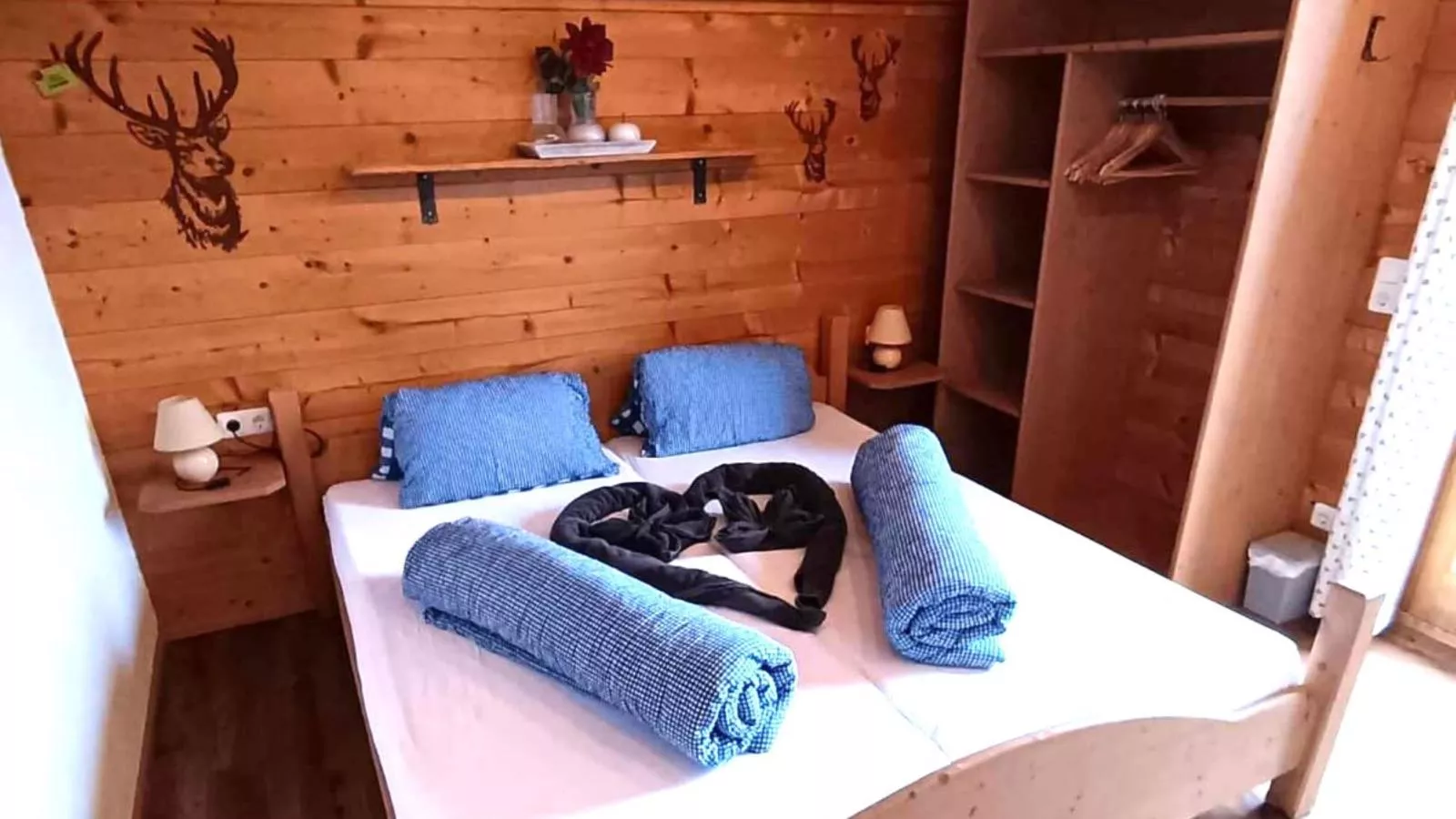 Lisa und Emely-Chambre