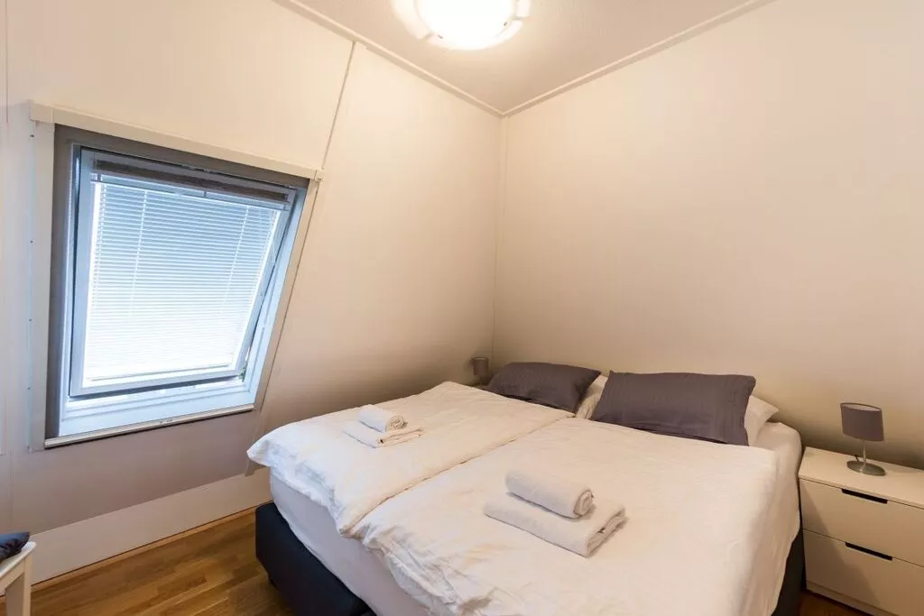 188028-Bedroom