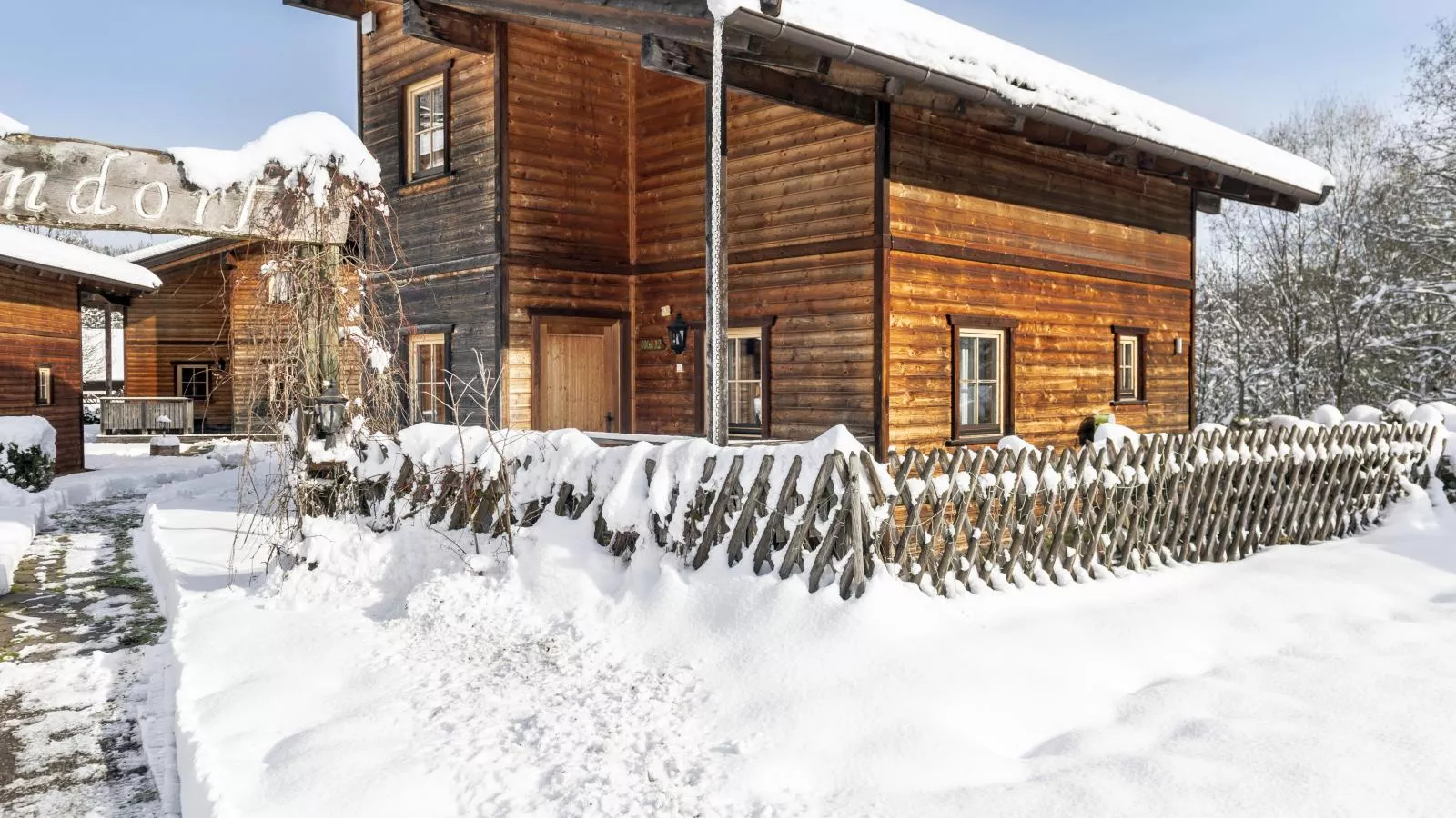 Urige Doppelhaushälfte 12-Exterior winter
