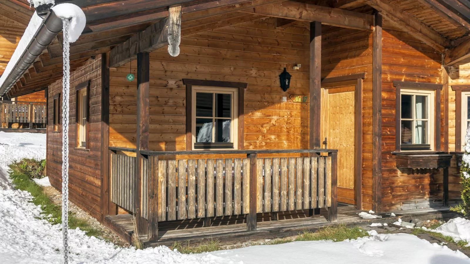 Uriges Chalet 3-Exterior winter