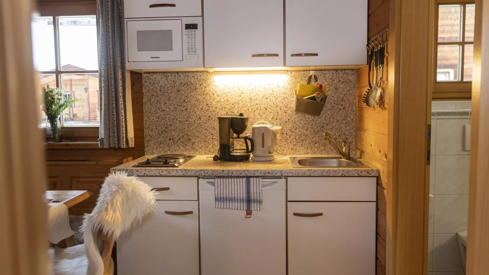 Uriges Chalet 3-Kitchen