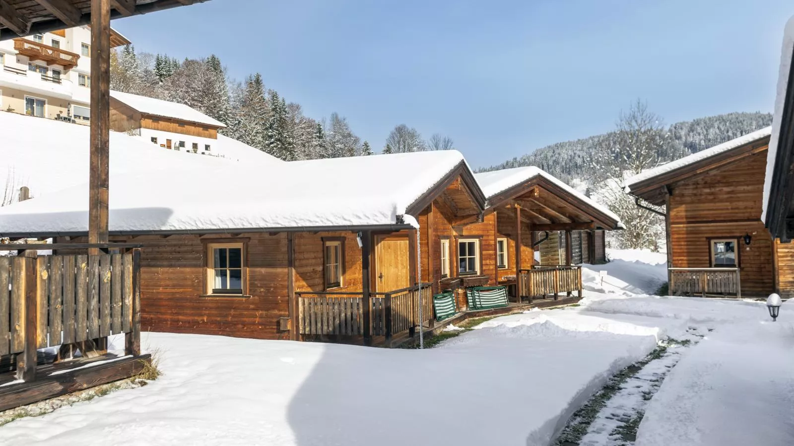 Urige Chalets 3 und 4-Exterior winter