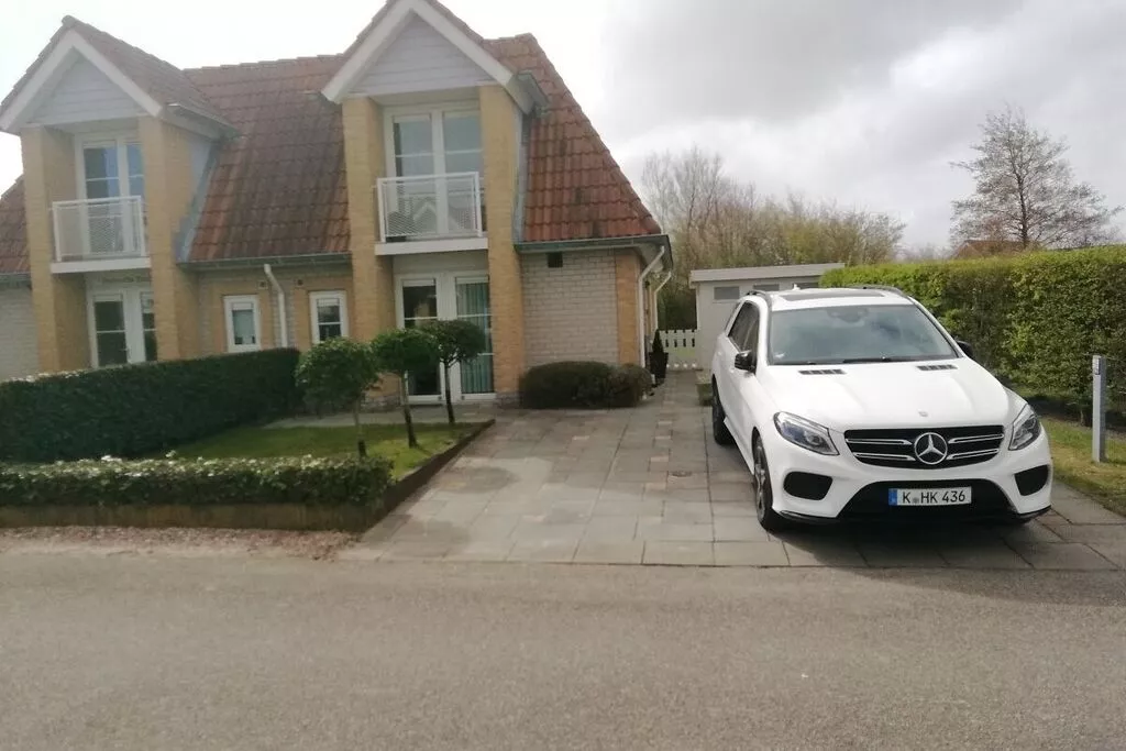 124137-Parking