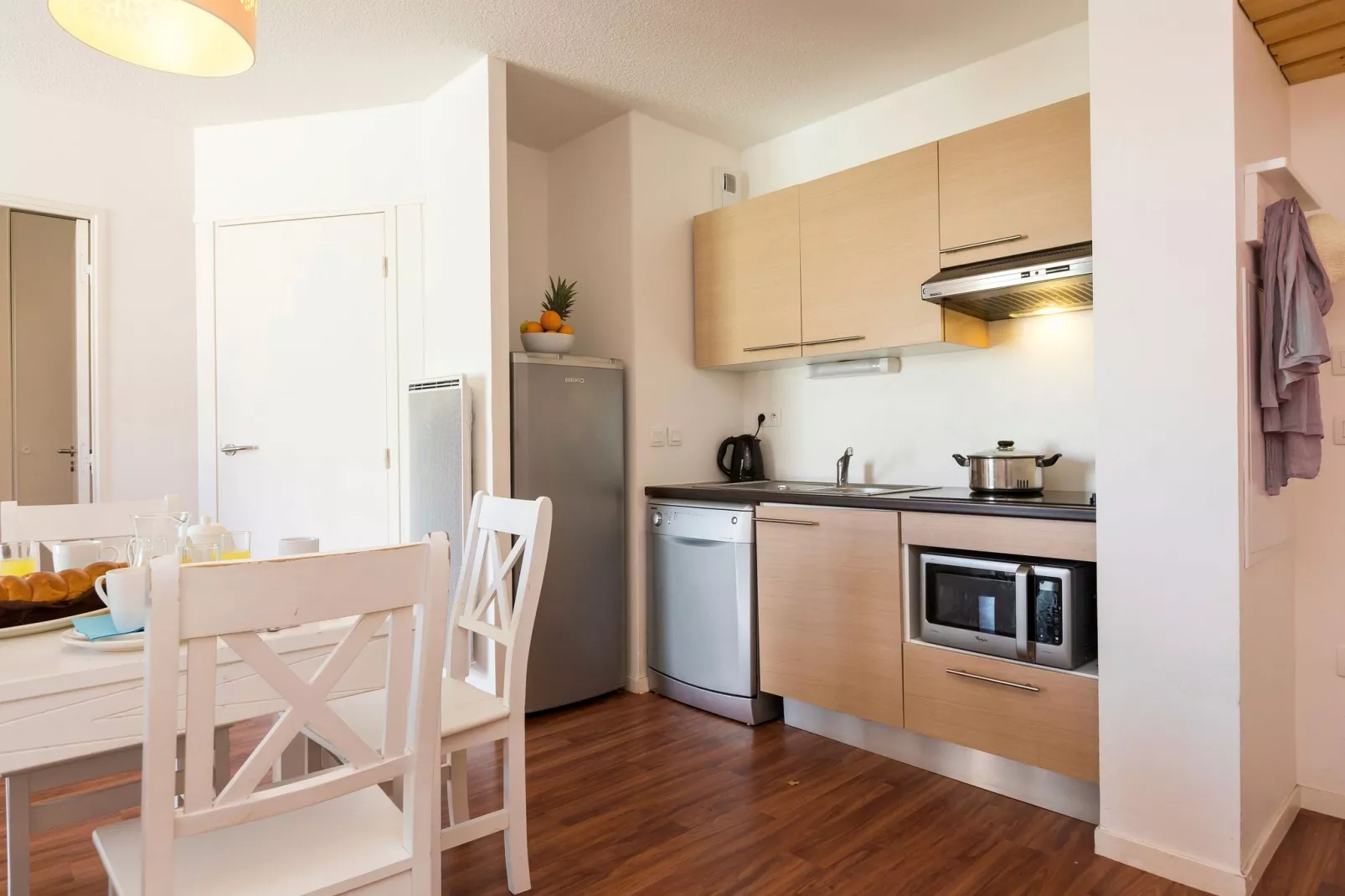 Fleur de Sel 4-Kitchen