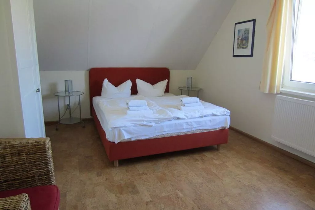 222024-Bedroom