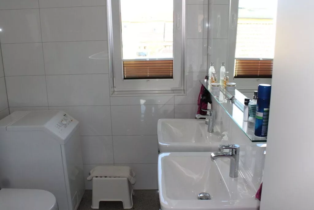 210509-Bathroom