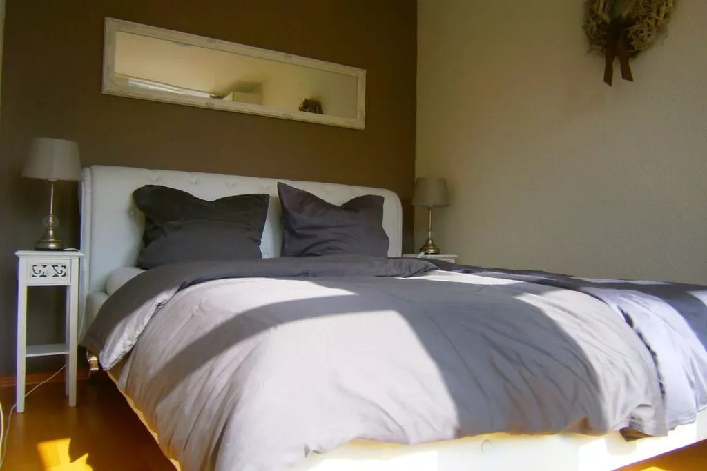 135880-Schlafzimmer