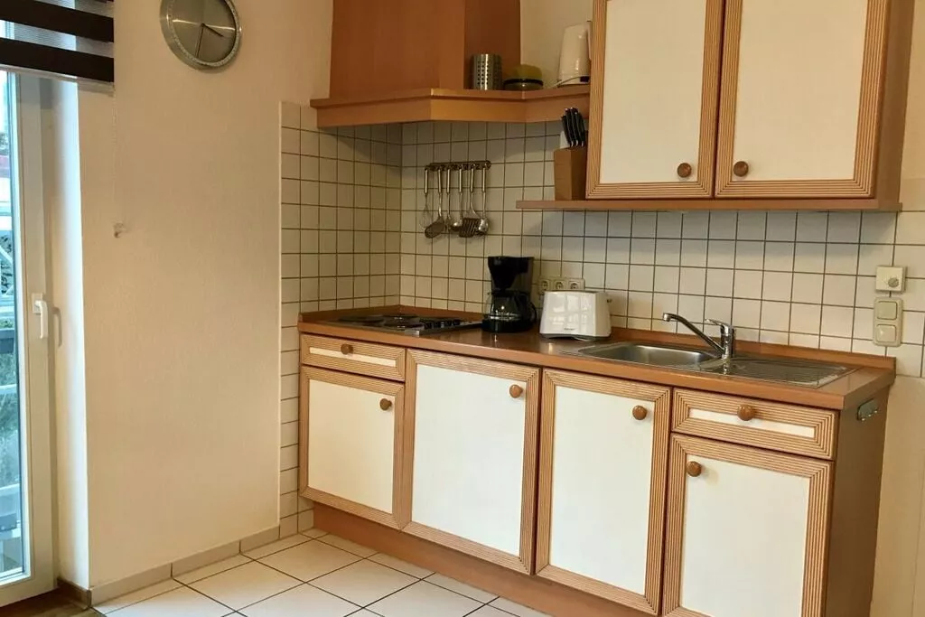 130594-Kitchen