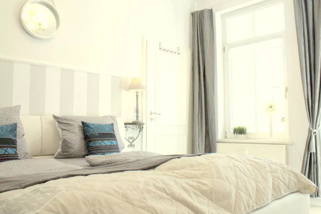 194676-Bedroom