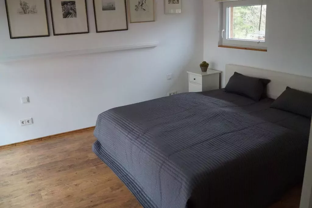 183174-Bedroom