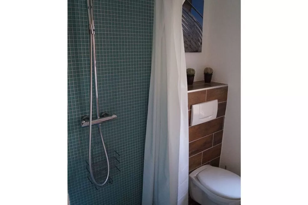 183174-Bathroom