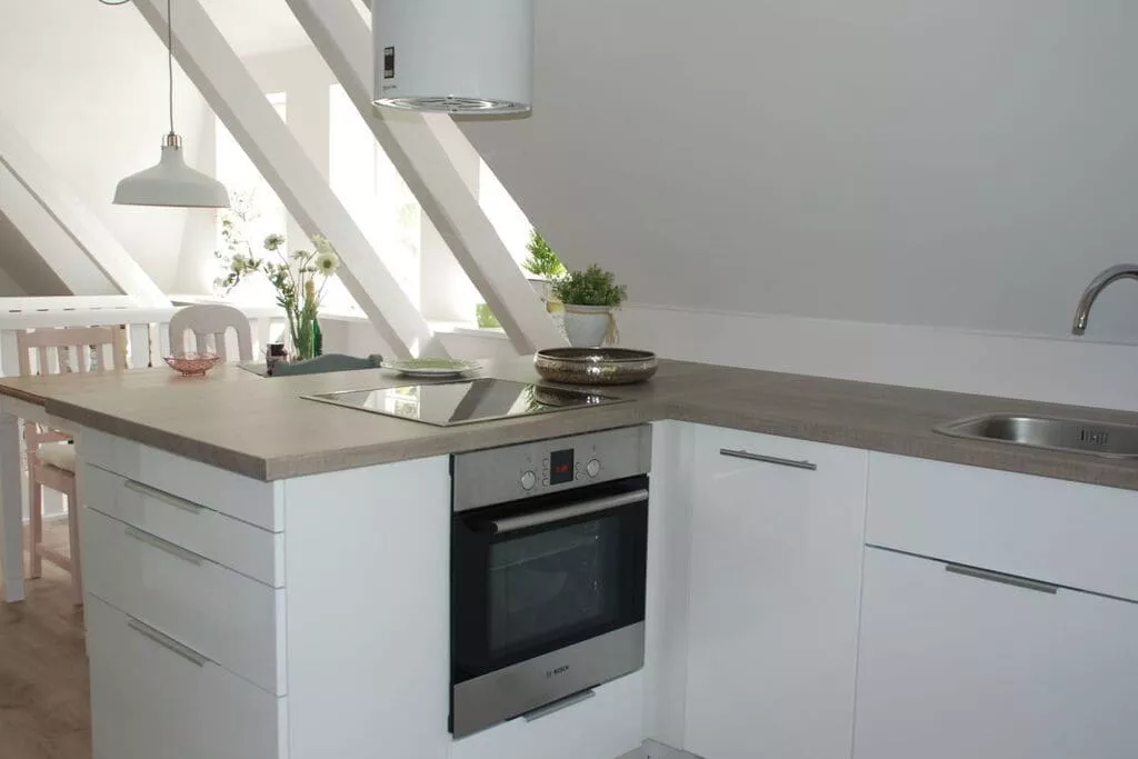 134796-Dining room