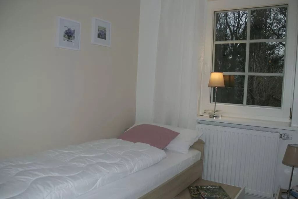134796-Bedroom