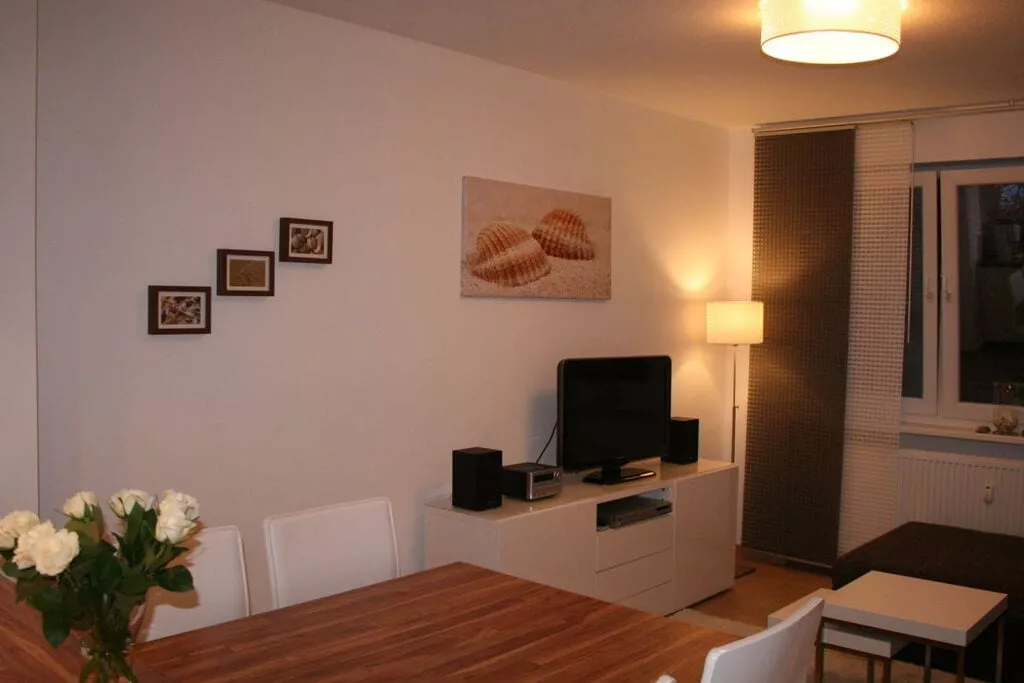 207268-Dining room