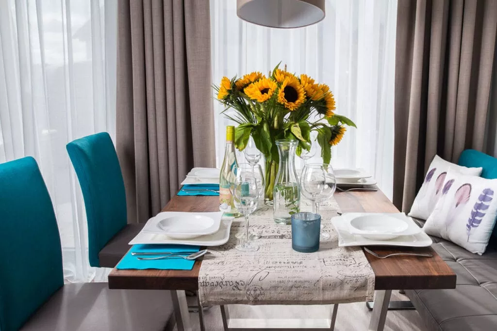 142868-Dining room
