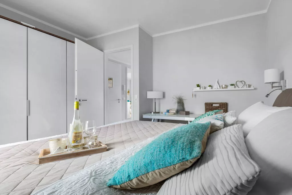 142868-Bedroom