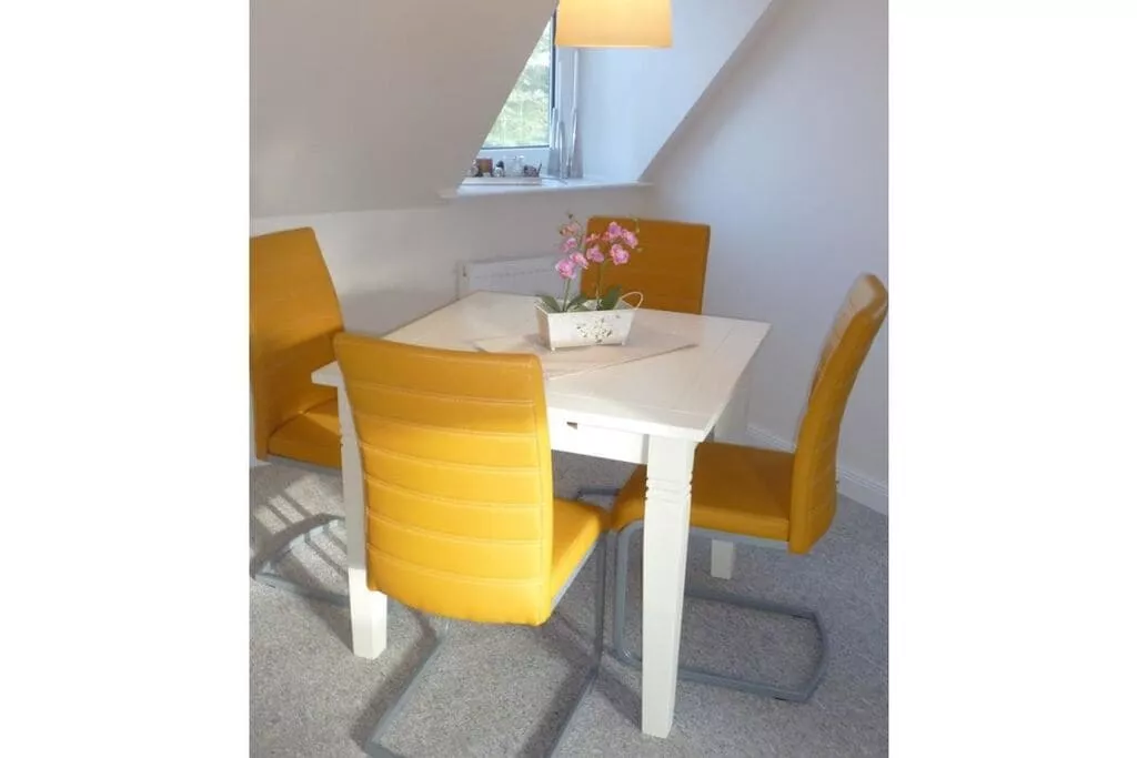 134854-Dining room