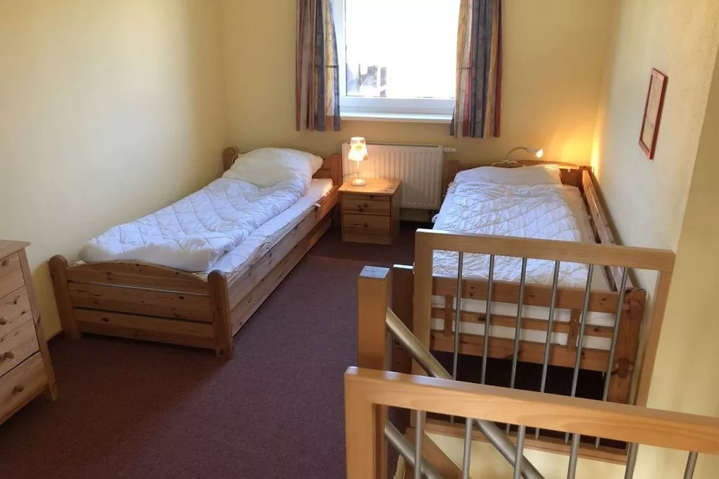 222665-Bedroom
