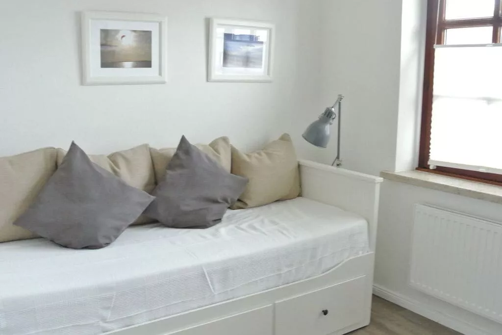 217529-Bedroom