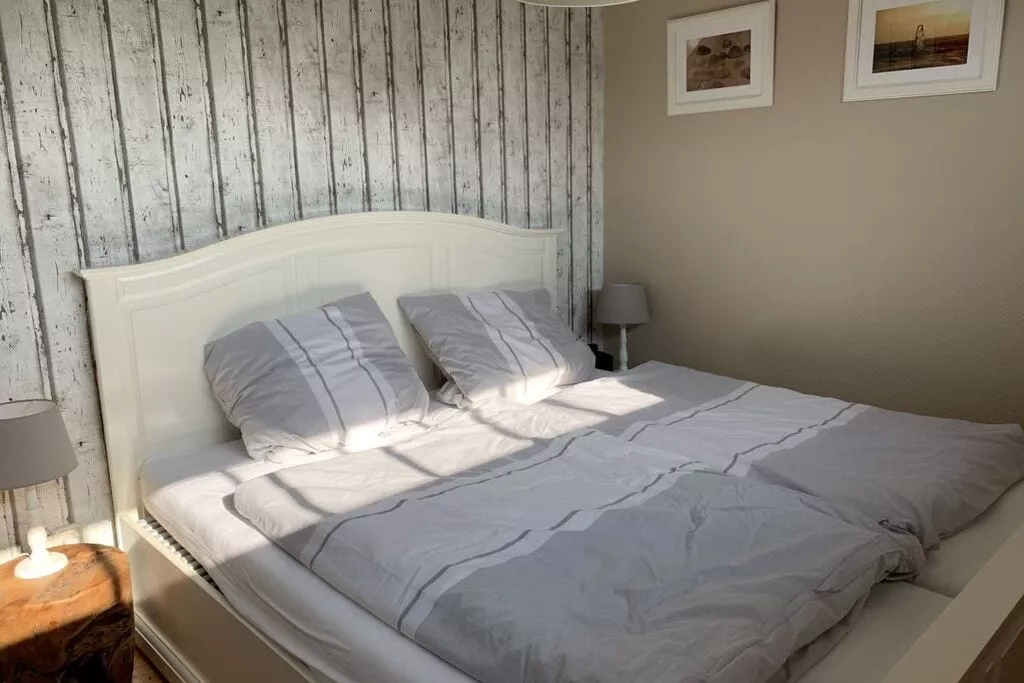 217529-Bedroom