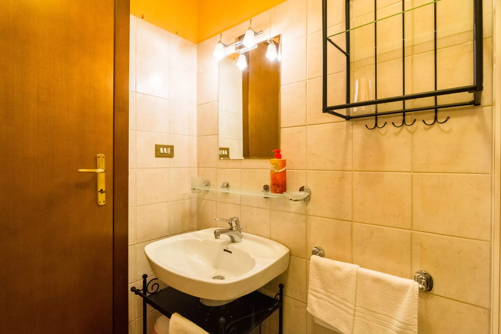 Gelsomino-Bathroom