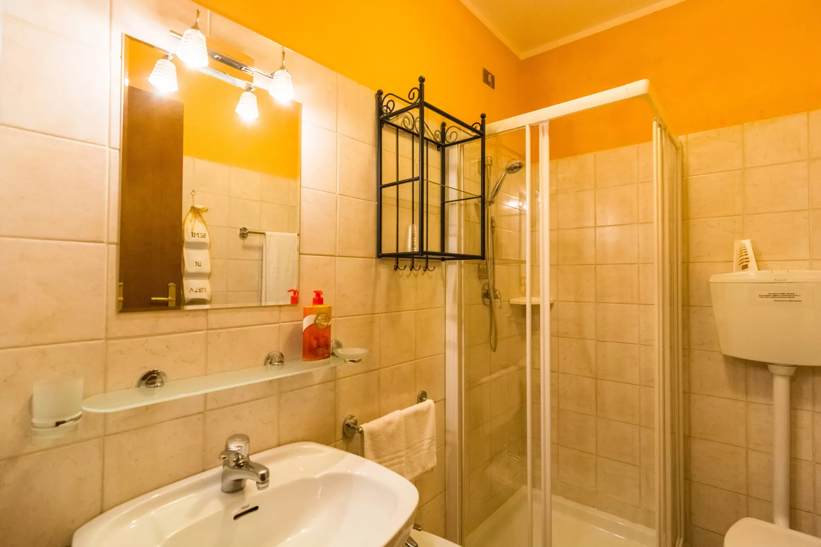 Gelsomino-Bathroom