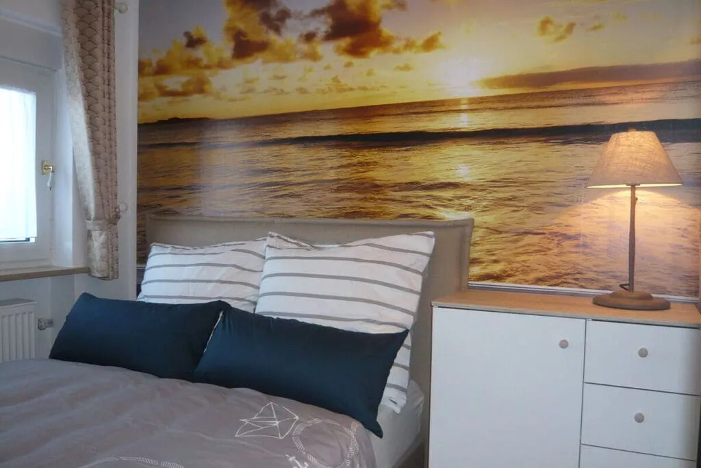 140684-Bedroom