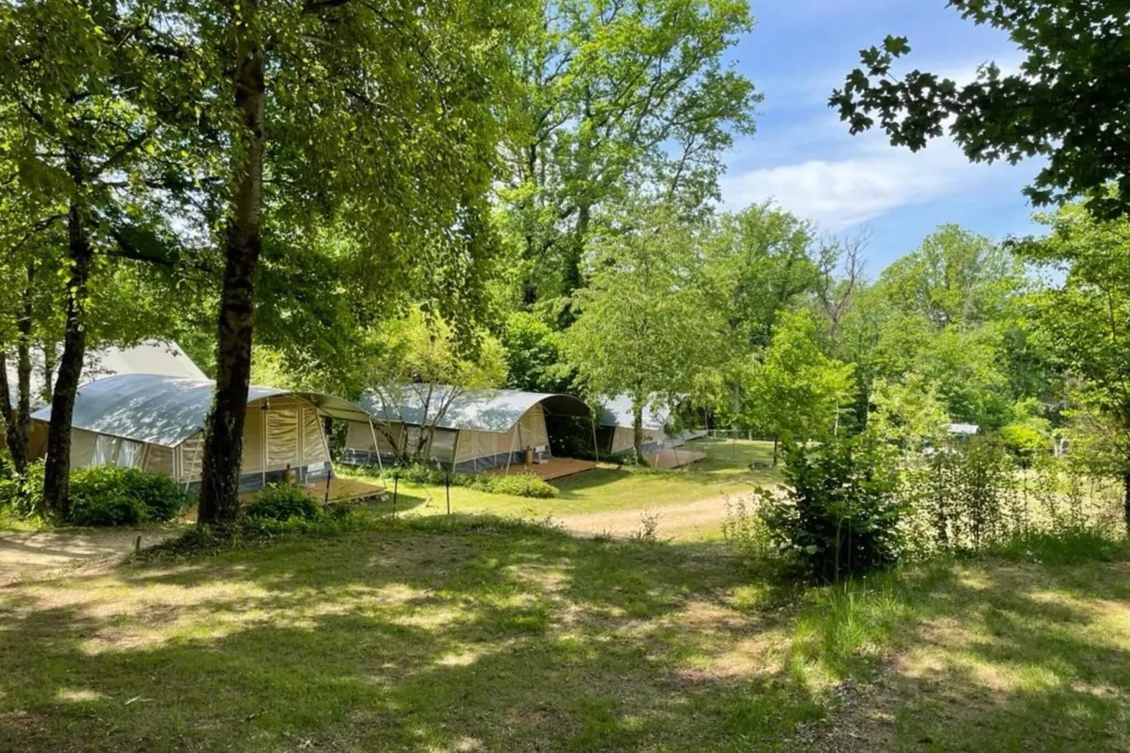 Camping Le Clou 1-Gebiete Sommer 1 km