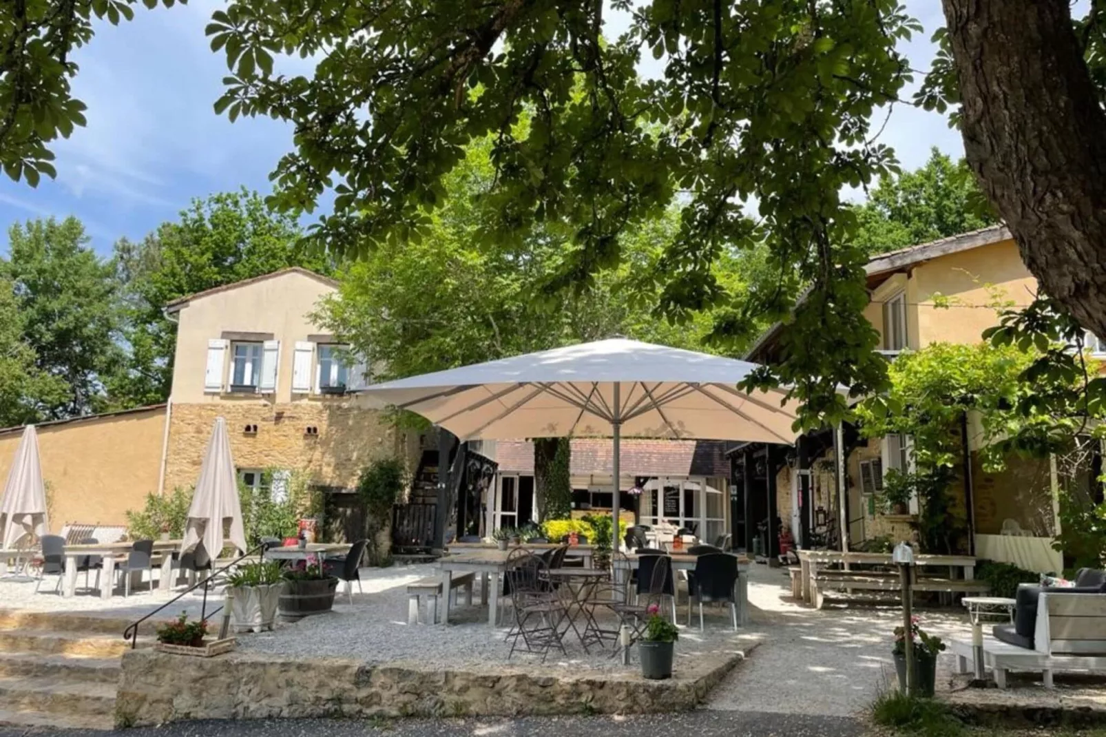 Camping Le Clou 1-Gebiete Sommer 1 km