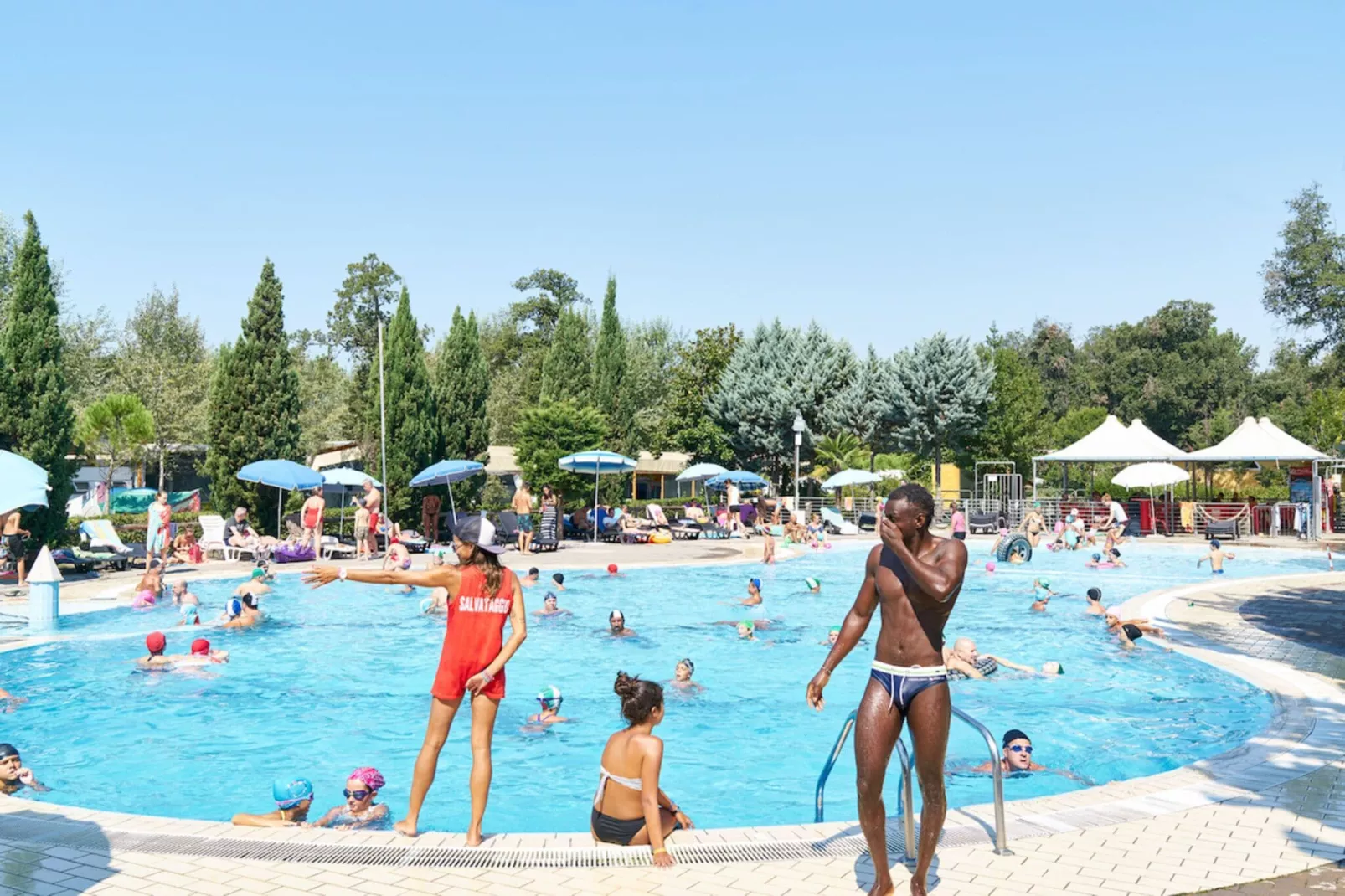 Camping Paradiso Viareggio 1-Areas summer 1km