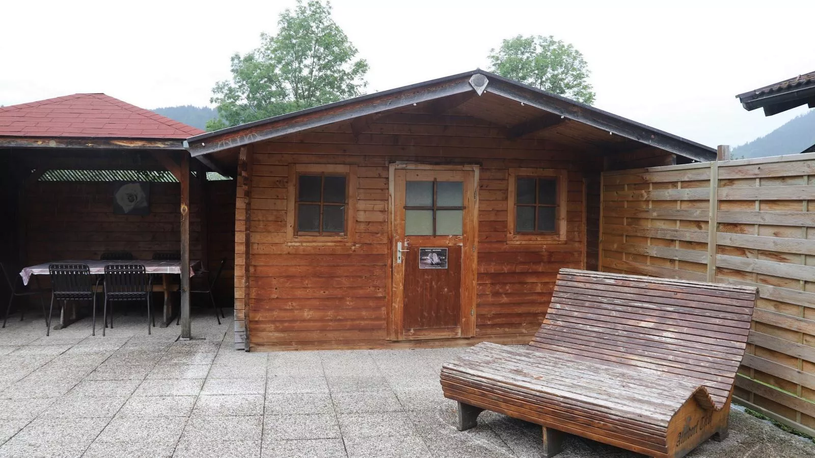 Urige Chalets 3 und 4-Gardens summer