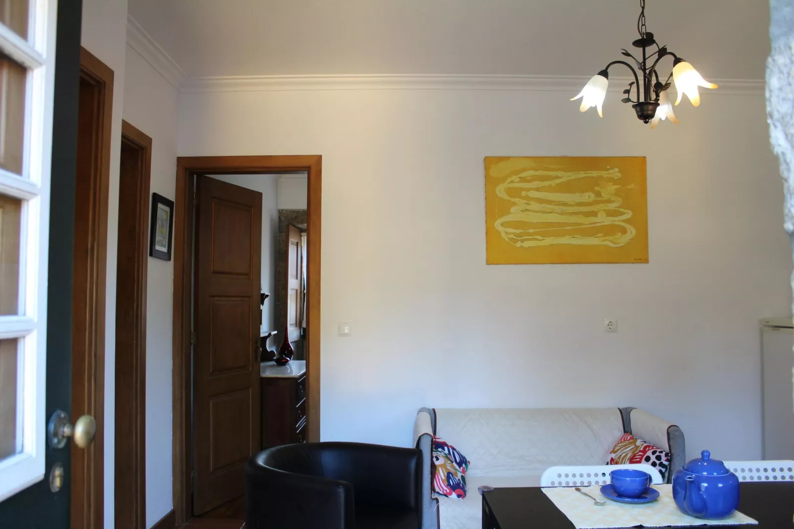 Casa da Adega-Living room