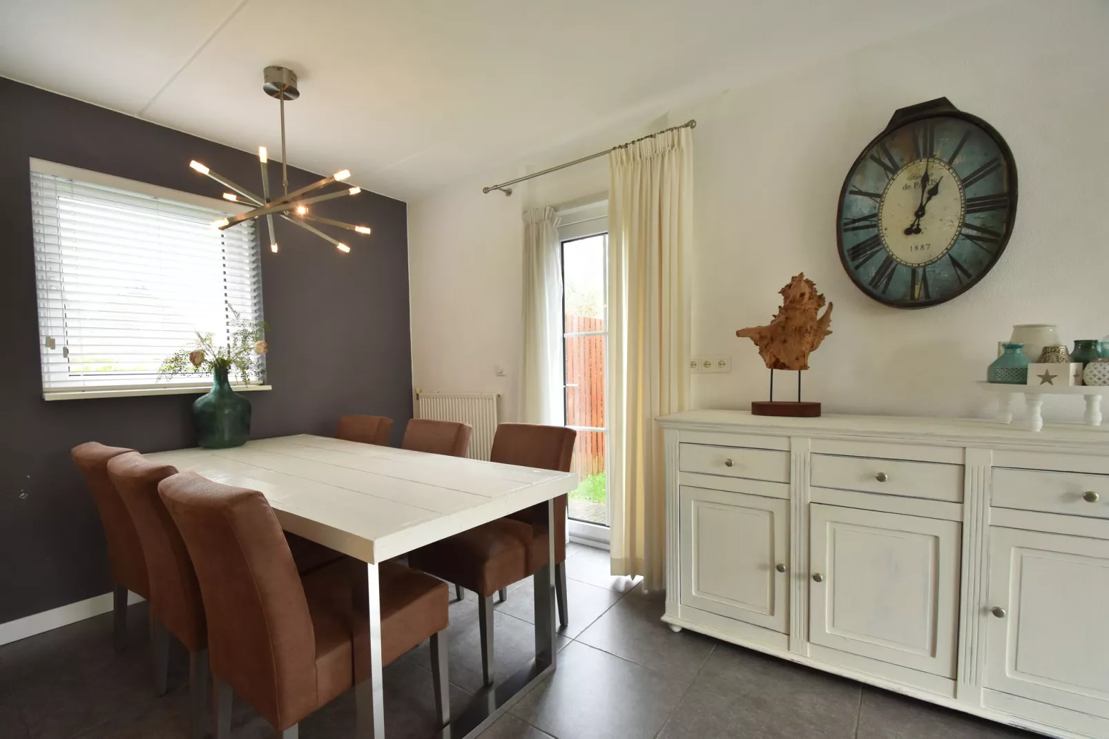 Wellness aan het Water-Dining room
